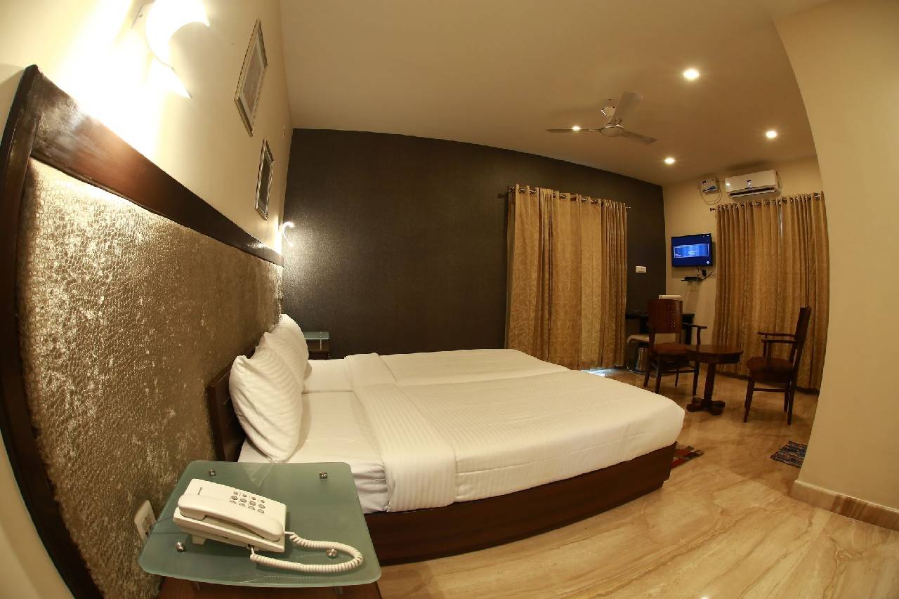 Breeze Suites 