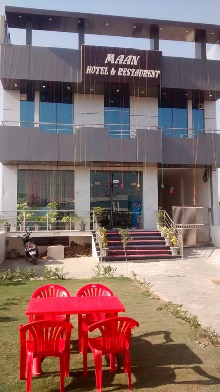 Maan Hotel And Restaurant 