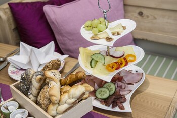 Pension Waldruhe Food and Drink