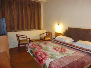 Nahar Nilgiris Hotel 