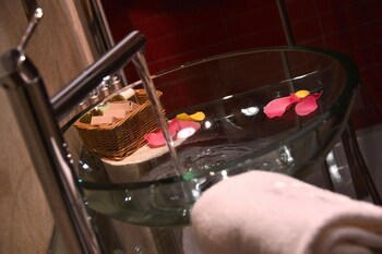 Robur Marsorum (روبور مارسوروم) Bathroom Sink