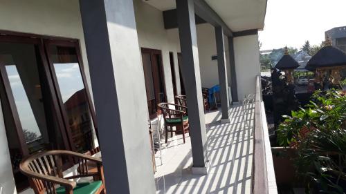 Leo Home Stay 