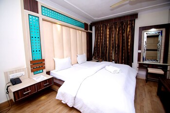 Hotel Midtown Guestroom