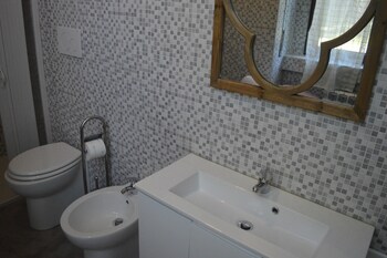 Podere San Marco Bathroom