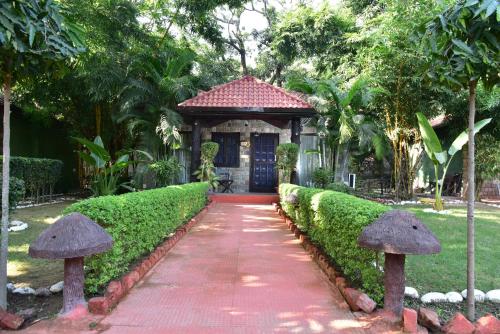Jungle Leela Resort 
