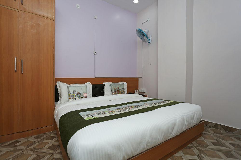 Oyo 9342 R D Green Resort 