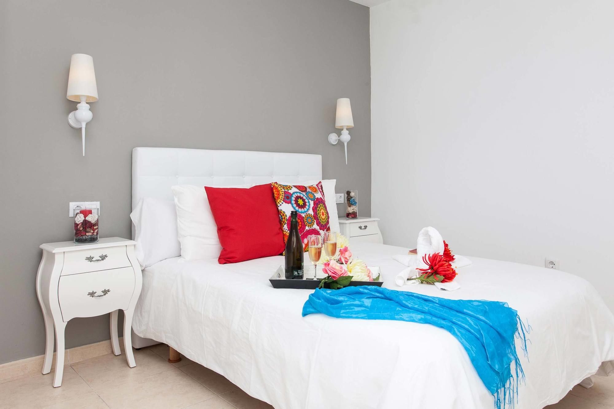 Bristol Mar Apartments 
