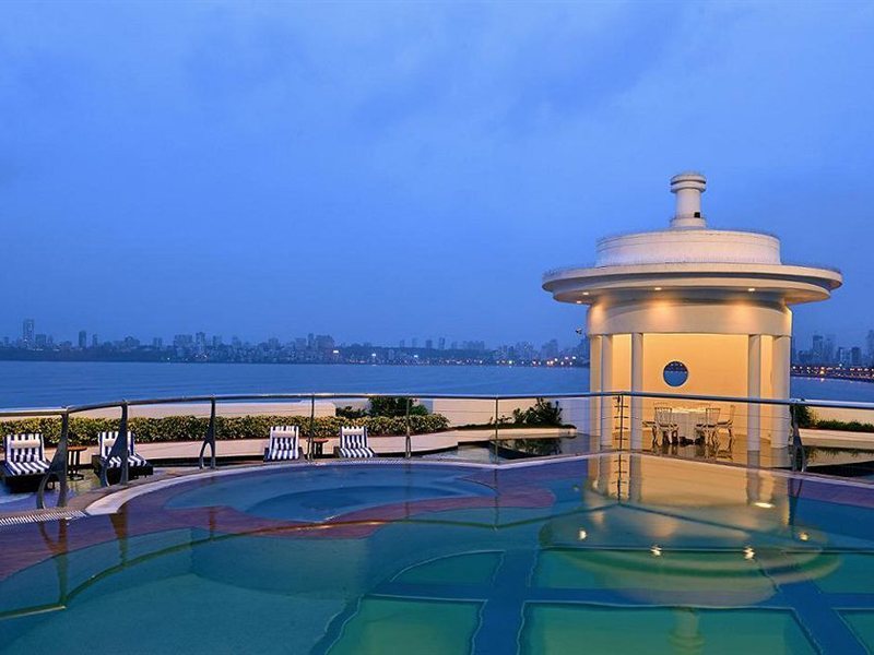 Marine Plaza 