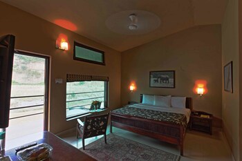 Corbett Riverside Resort 