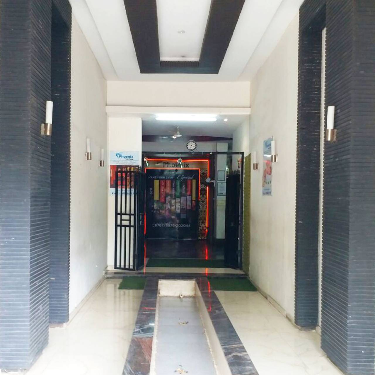 Phoenix Hotel 