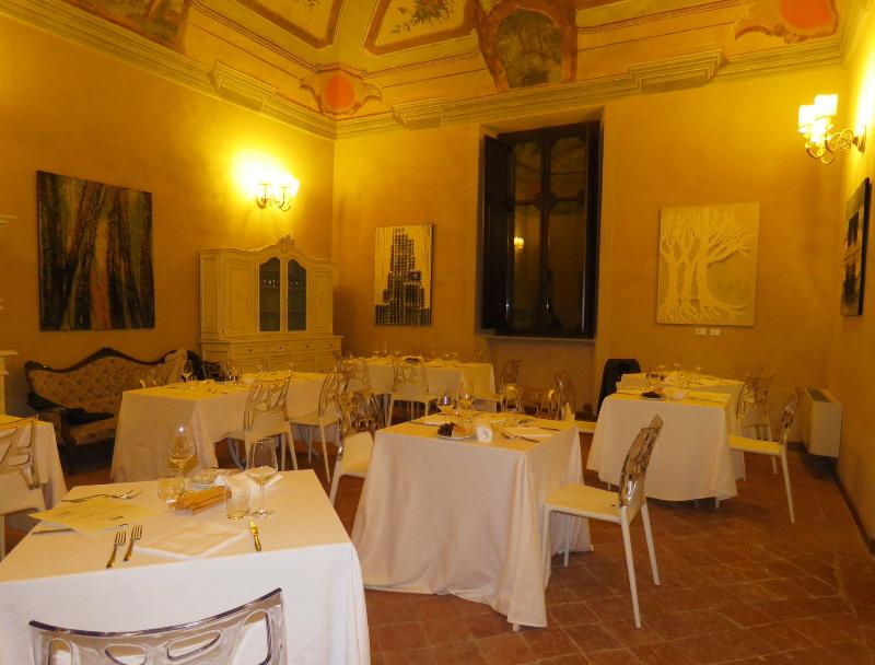 Relais Palazzo Paleologi Sec.xiv (رلیس پالازو پالئولوجی سك.کسیو) Restaurant