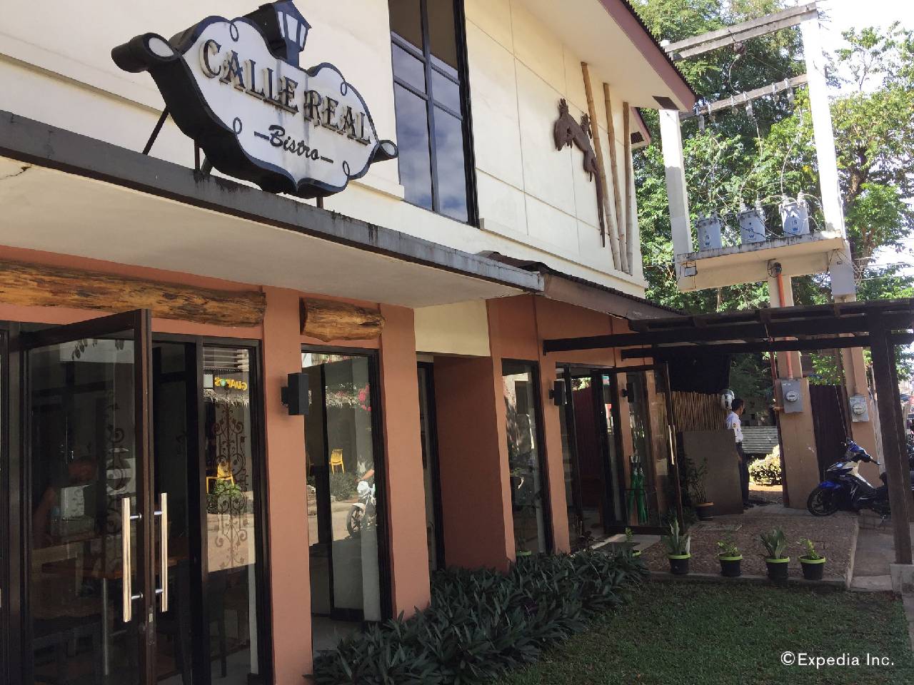 Coron Ecolodge (كورون اكولودج) 