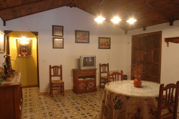 El Romerito In-Room Dining
