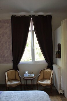 Chateau Des Lys Guestroom View