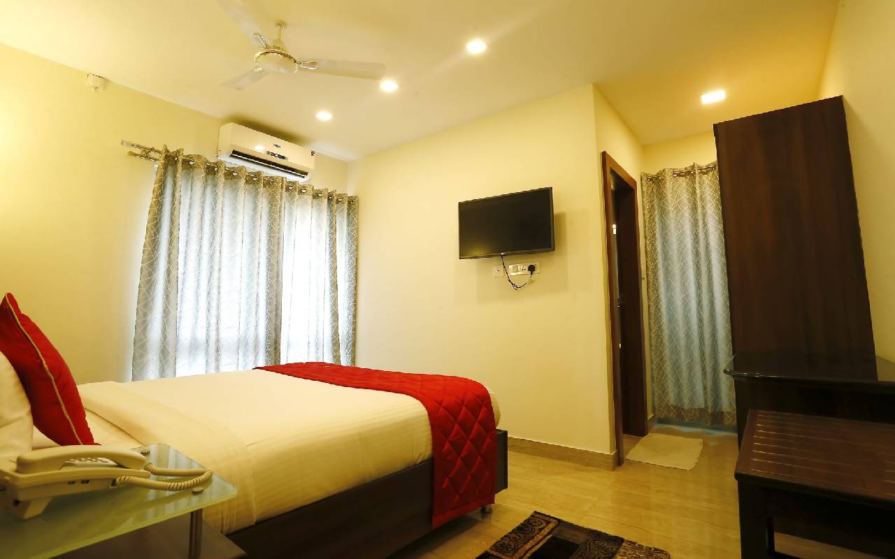 Breeze Suites 