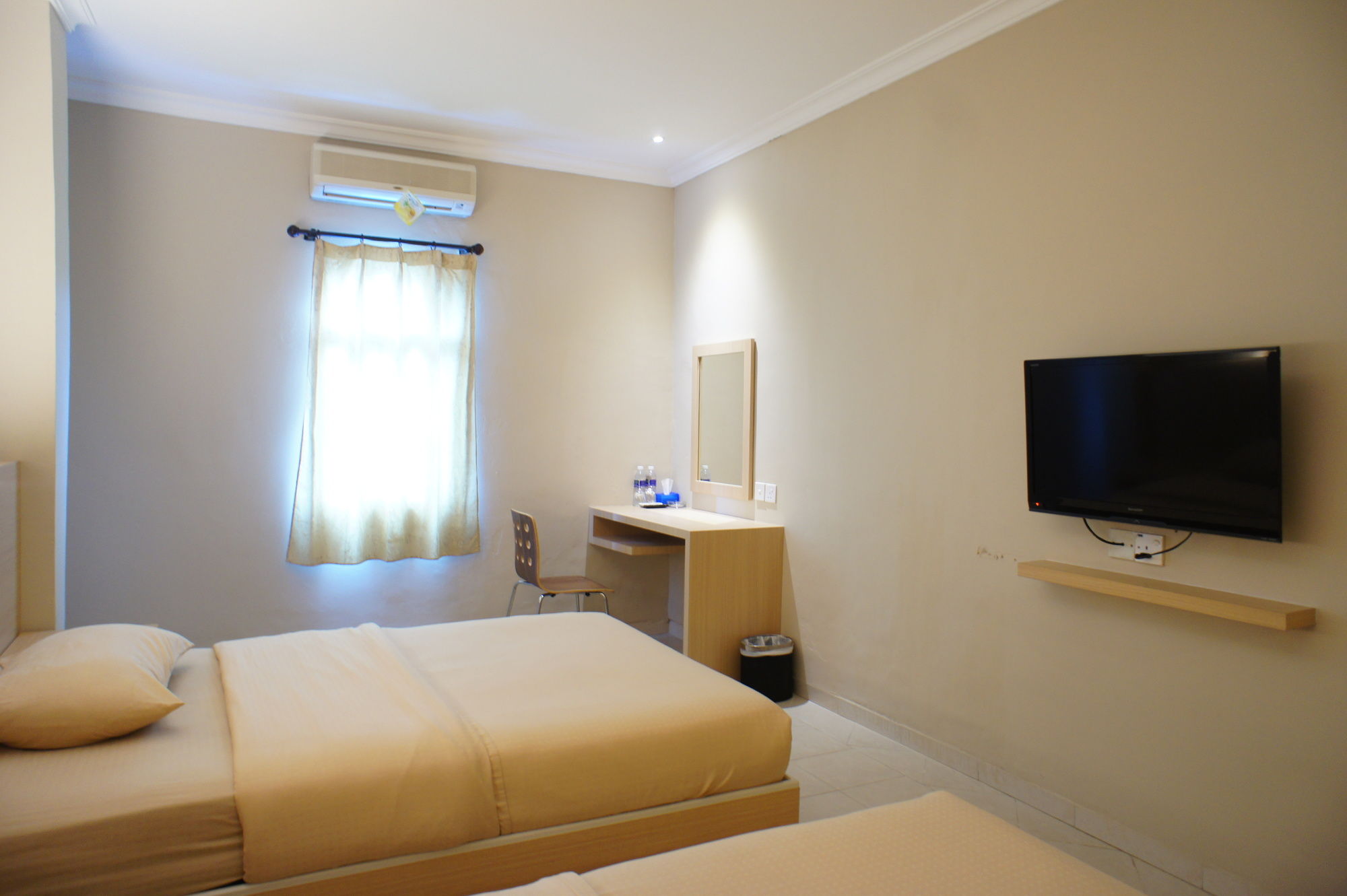 Sky View Hotel (اسکای ویو هتل) 