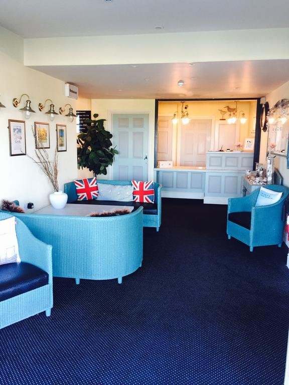 Chatsworth Hotel 