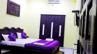 Meera Mahal Hotel 