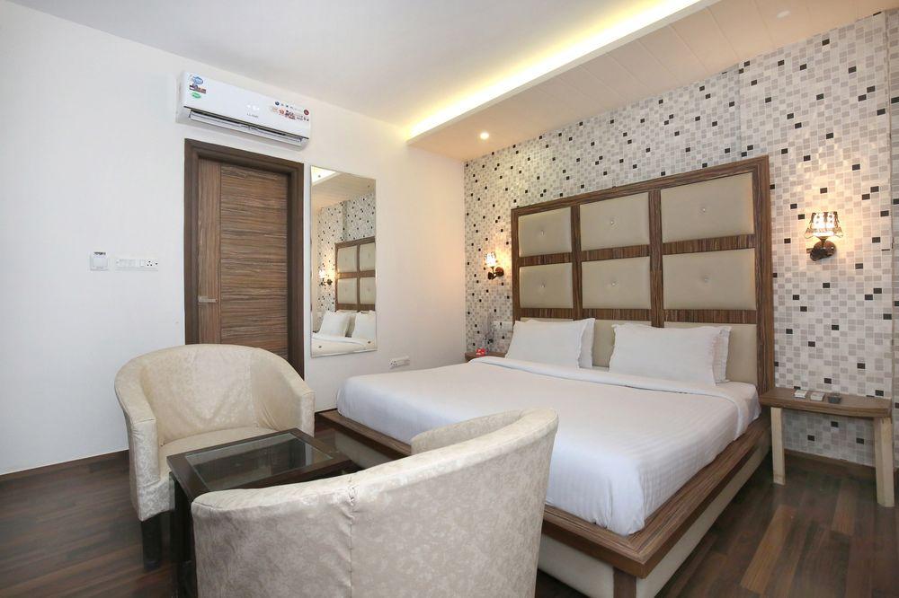 Oyo 8277 Tricity Relax Inn 