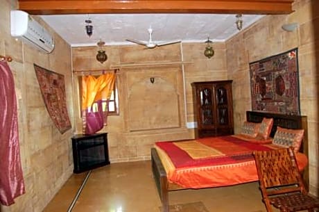 Hotel Pol Haveli 
