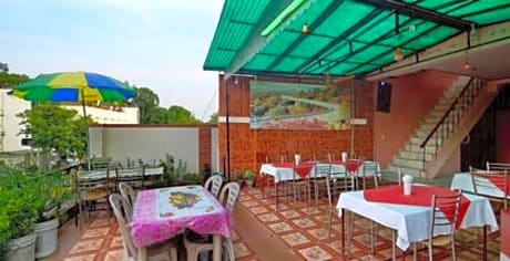 Hotel Rashmi 
