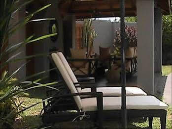 Eight Reedbuck Hotel 