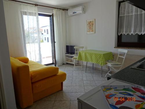 Apartment Violeta 802 (آپارتمان ویولتا ۸۰۲) 