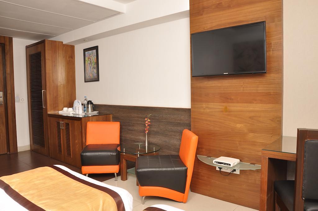 Niharika Hotel 