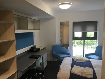 The Jean Muir Student Village ( جین مویر استودنت ویلاج) Guestroom