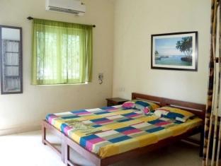 Summer Guest House 