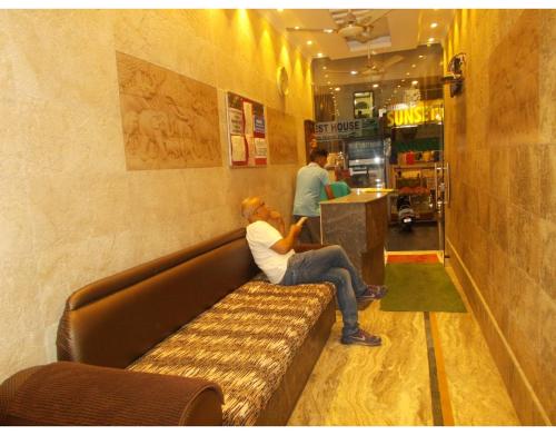 Comfortable Rooms On Laxman Jhula 