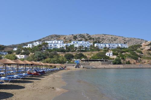 Dolphin Bay Hotel 