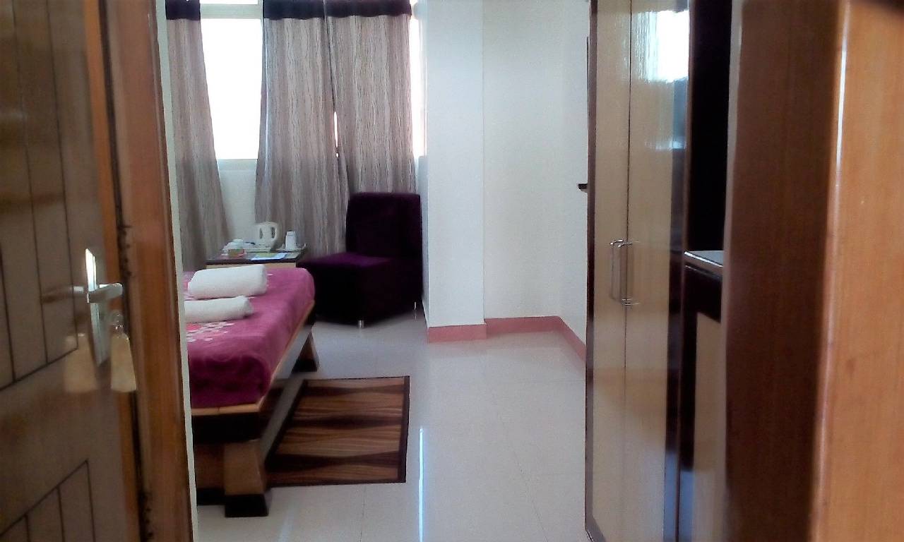 Hotel Ganesha Inn 