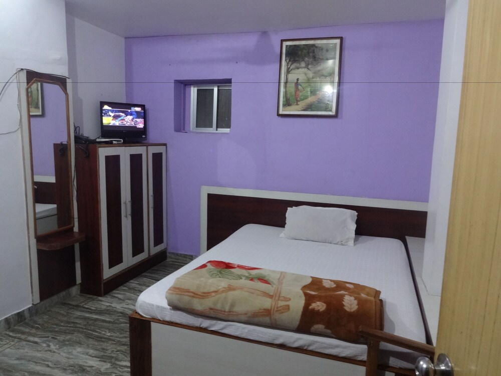 Hotel Tribbhuvan Guestroom