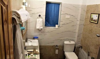 Hotel Baru La Bathroom