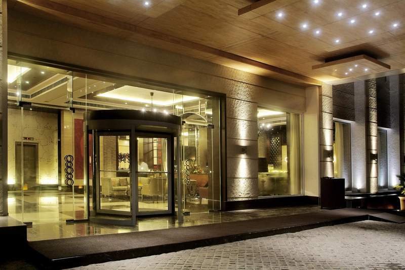 Goldfinch Hotel Delhi Lobby