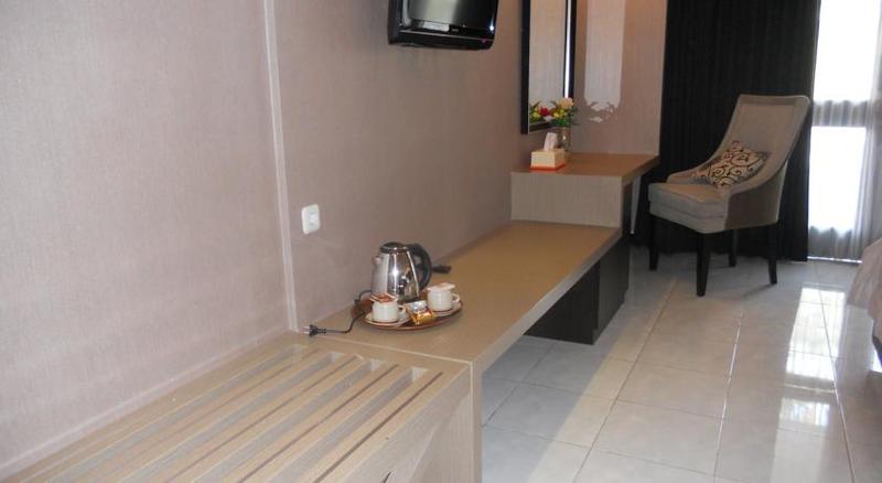 Luminor Hotel Jember General view