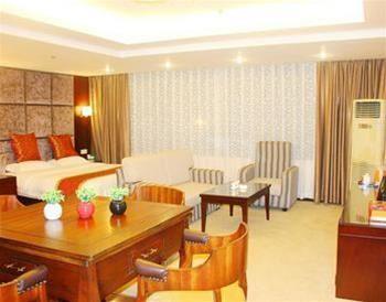 Starway Hotel (استاروی هتل) 