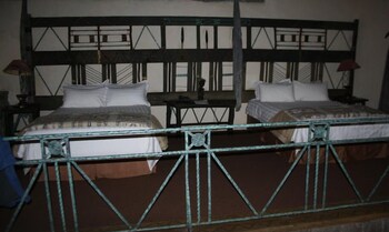 Lodge At The Ancient City Guestroom