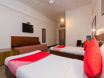 Oyo 635 West End Hotel Guestroom