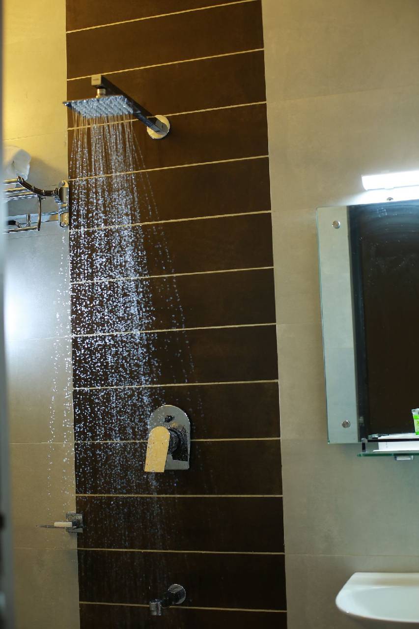 Breeze Suites 