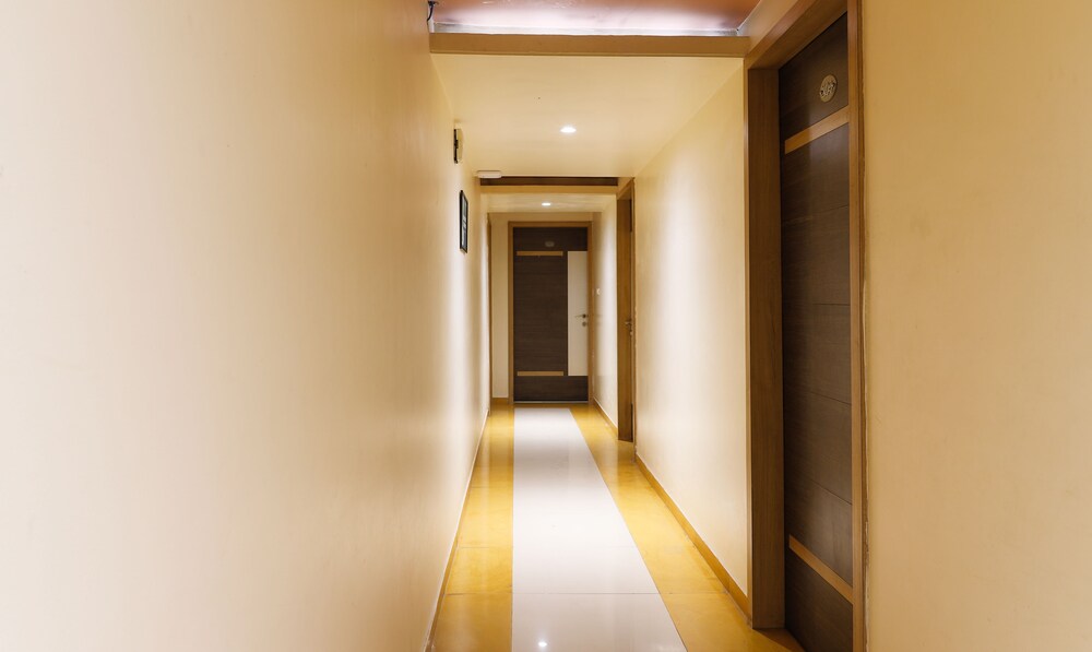 Treebo Yuvraj Hallway