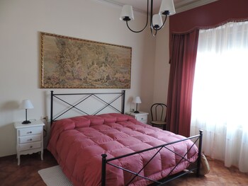 Chiantirooms Guesthouse Featured Image