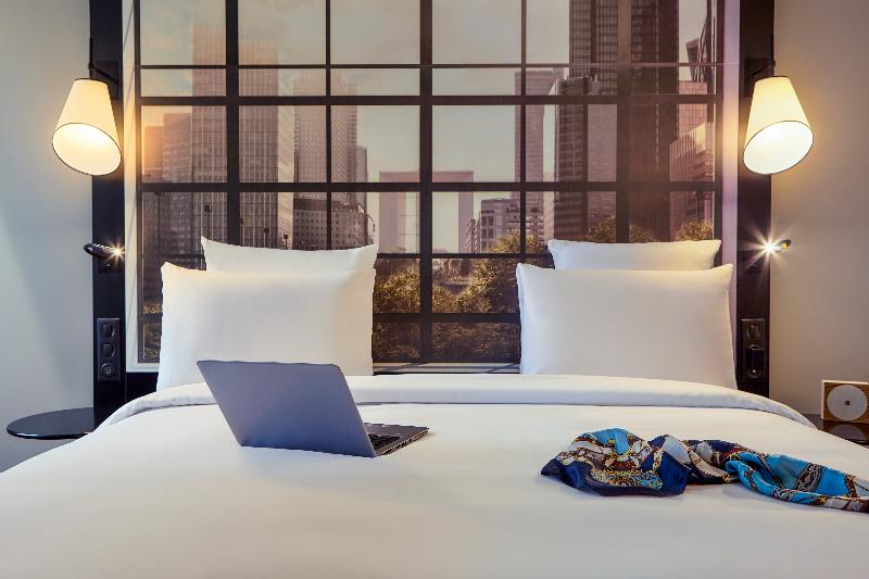 Mercure Paris La Défense Grande Arche Room