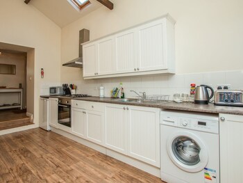 Stewart House In-Room Kitchen