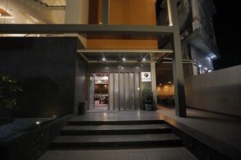 Hotel Radiance 