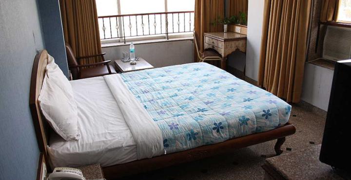 Hotel Imperial Palace Part 1 