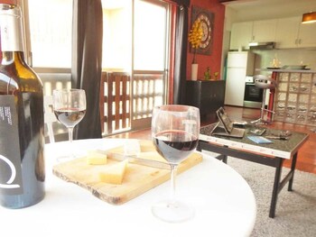 Caparica Central Apartment By Host Point In-Room Dining