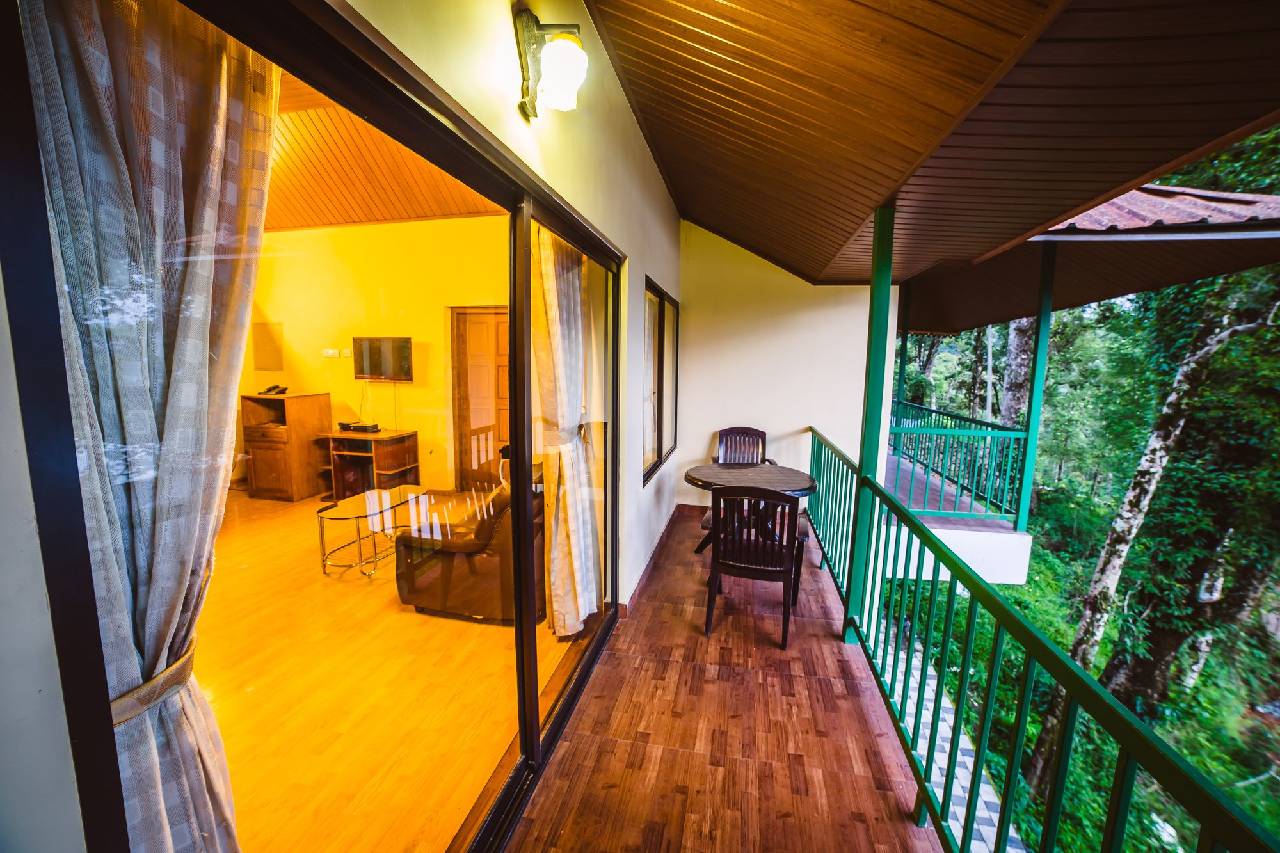 Deep Woods Resort 