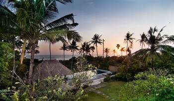 Villa Kaira Featured Image